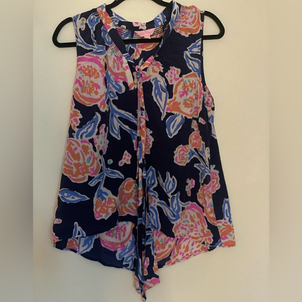 NWOT Lilly Pulitzer size large sleeveless top with tie